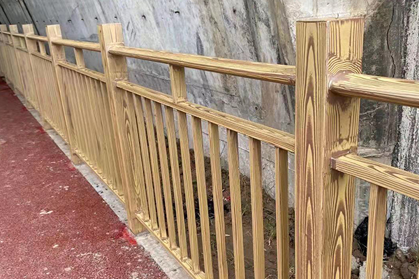 重慶長壽區外婆橋河邊鋼構護欄木紋漆施工項目